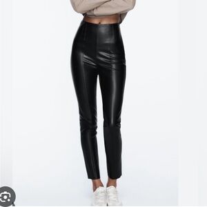 Abercrombie & Fitch Curve Love Vegan Leather Black High Rise Leggings Size XS